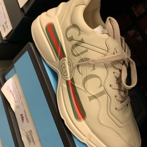 Women's Rhyton Gucci logo leather sneaker